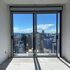 Cobertura com 385m², 4 dormitórios, 4 suítes, 4 vagas no Vanguard em Torres para Comprar