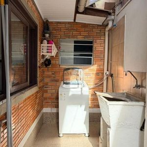 Casa com 98m², 3 dormitórios, 2 vagas no bairro Praia da Cal em Torres para Comprar