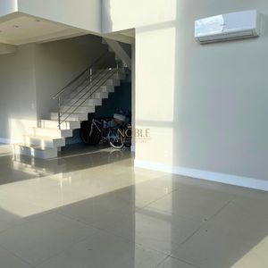 Casa de Condomínio com 320m², 4 dormitórios, 4 suítes, 4 vagas no Ocean Side em Torres para Comprar