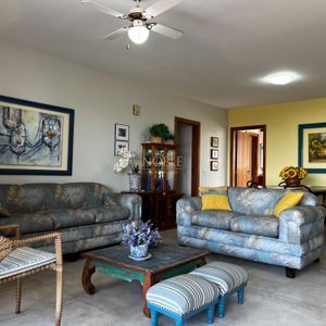 Apartamento com 155m², 3 dormitórios, 1 suíte, 1 vaga no Edificio Villa Itaparica em Torres para Comprar