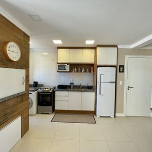 Apartamento com 68m², 2 dormitórios, 1 suíte, 1 vaga no Monet em Torres para Comprar