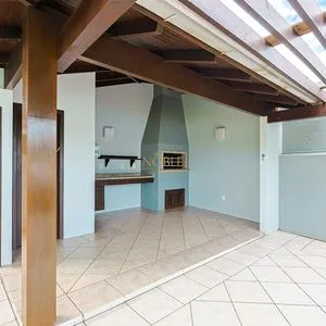 Casa, 4 dormitórios, 1 suíte, 2 vagas no bairro Itapeva Norte em Torres para Comprar