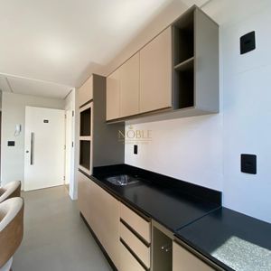 Apartamento com 60m², 2 dormitórios, 1 suíte, 1 vaga no Aston em Torres para Comprar