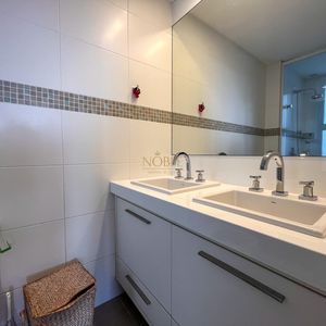 Apartamento com 203m², 3 dormitórios, 3 suítes, 2 vagas no Costa Azurra em Torres para Comprar