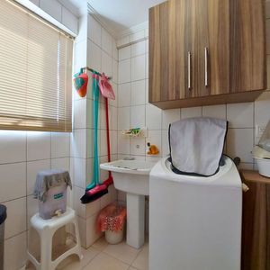 Apartamento com 131m², 3 dormitórios, 1 suíte, 2 vagas no Torre do Sol em Torres para Comprar