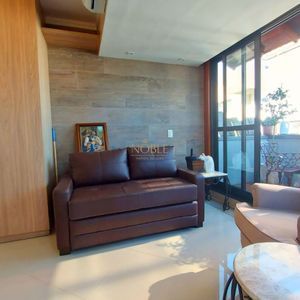 Cobertura com 200m², 3 dormitórios, 3 suítes, 2 vagas no Zurich em Torres para Comprar