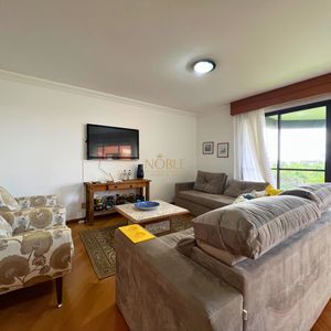 Apartamento com 190m², 3 dormitórios, 1 suíte, 2 vagas no Casa Blanca em Torres para Comprar