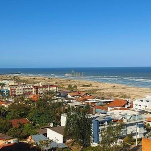 Apartamento com 134m², 3 dormitórios, 2 suítes, 2 vagas no Cortemaggiore em Torres para Comprar