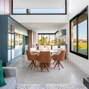 Casa de Condomínio com 218m², 3 dormitórios, 3 suítes, 2 vagas no Condomínio Ilhas Park em Torres para Comprar