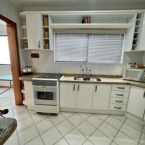 Apartamento com 103m², 2 dormitórios, 2 suítes, 2 vagas no Costa Azul em Torres para Comprar