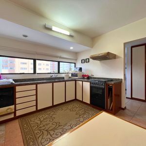 Apartamento com 190m², 3 dormitórios, 1 suíte, 2 vagas no Casa Blanca em Torres para Comprar