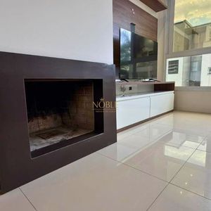 Duplex com 152m², 1 dormitório, 1 suíte, 2 vagas no Lumiere em Torres para Comprar