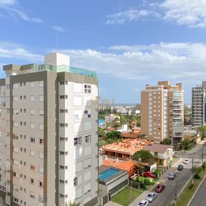 Apartamento com 124m², 3 dormitórios, 1 suíte, 1 vaga no Monte Olimpo em Torres para Comprar