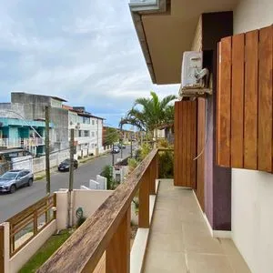 Casa com 272m², 4 dormitórios, 1 suíte, 3 vagas no bairro Igra Norte em Torres para Comprar