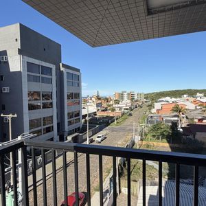 Apartamento com 51m², 2 dormitórios, 1 vaga no Majestic Residencial em Torres para Comprar