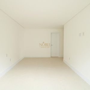 Apartamento com 130m², 3 dormitórios, 1 suíte, 2 vagas no Monterrey em Torres para Comprar