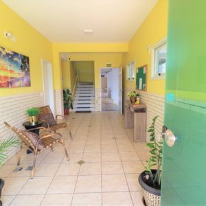 Apartamento com 53m², 2 dormitórios, 1 vaga no Condomínio Justo em Torres para Comprar