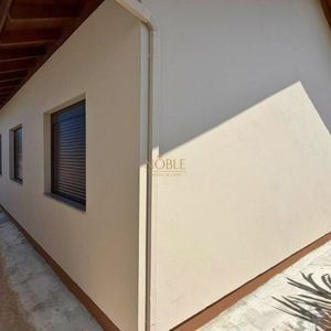 Casa com 215m², 3 dormitórios, 1 suíte, 2 vagas no bairro Morada das Palmeiras em Torres para Comprar