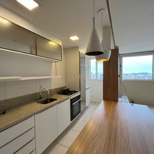 Apartamento com 59m², 2 dormitórios, 1 suíte, 1 vaga no Residencial Jardim Europa em Torres para Comprar