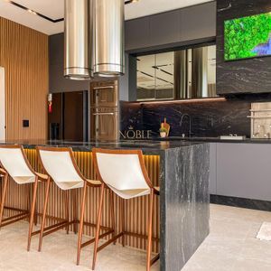 Casa de Condomínio com 432m², 4 dormitórios, 3 suítes, 2 vagas no Reserva das Águas em Torres para Comprar