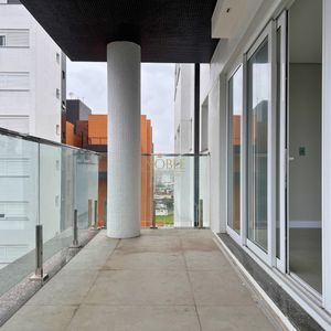 Apartamento com 107m², 2 dormitórios, 2 suítes, 2 vagas no Ibiza em Torres para Comprar