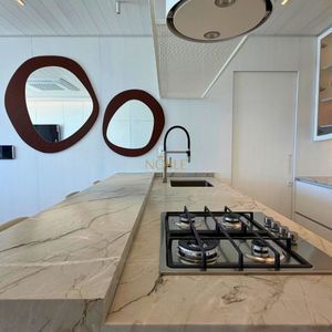 Cobertura com 213m², 2 dormitórios, 2 suítes, 2 vagas no Aura em Torres para Comprar