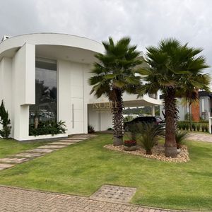 Casa de Condomínio com 359m², 4 dormitórios, 4 suítes, 2 vagas no Reserva das Águas em Torres para Comprar