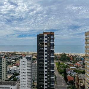 Cobertura com 270m², 3 dormitórios, 3 suítes, 2 vagas no Di milano em Torres para Comprar