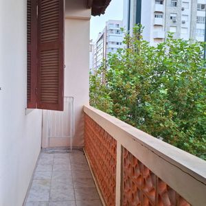 Apartamento, 2 dormitórios, 1 vaga no ed.caeté em Torres para Comprar