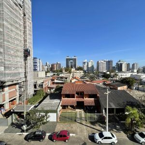 Apartamento com 68m², 2 dormitórios, 1 suíte, 1 vaga no Monet em Torres para Comprar