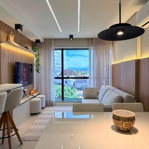 Apartamento com 76m², 2 dormitórios, 2 suítes, 1 vaga no Rosa dos Ventos em Torres para Comprar