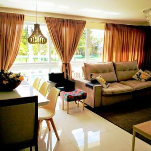 Apartamento com 160m², 3 dormitórios, 1 suíte, 2 vagas no CARPE DIEM em Torres para Comprar