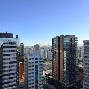 Apartamento com 200m², 3 dormitórios, 3 suítes, 3 vagas no Vanguard em Torres para Comprar