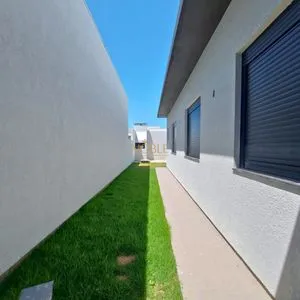 Geminado com 109m², 3 dormitórios, 1 suíte, 1 vaga no bairro Morada das Palmeiras em Torres para Comprar