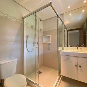 Casa com 518m², 5 dormitórios, 2 suítes, 2 vagas no bairro Praia Grande em Torres para Comprar