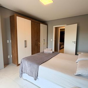 Casa, 2 dormitórios, 2 suítes, 1 vaga no bairro Morada das Palmeiras em Torres para Comprar