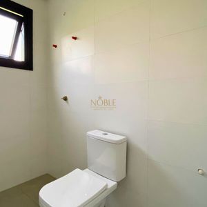 Casa com 201m², 3 dormitórios, 3 suítes, 2 vagas no Reserva das Águas em Torres para Comprar
