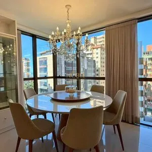 Apartamento com 103m², 3 dormitórios, 3 suítes, 2 vagas no Absoluto em Torres para Comprar
