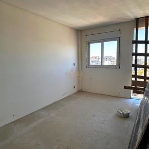 Duplex com 84m², 2 dormitórios, 2 suítes, 1 vaga no Punta Del Sole em Torres para Comprar