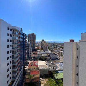 Cobertura com 198m², 3 dormitórios, 1 suíte, 2 vagas no Solar da Praça em Torres para Comprar