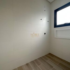 Casa de Condomínio com 228m², 3 dormitórios, 3 suítes, 2 vagas no Reserva das Águas em Torres para Comprar