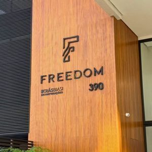 Apartamento com 72m², 2 dormitórios, 1 suíte, 1 vaga no Freedom em Torres para Comprar