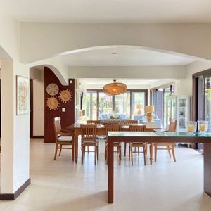 Casa com 518m², 5 dormitórios, 2 suítes, 2 vagas no bairro Praia Grande em Torres para Comprar