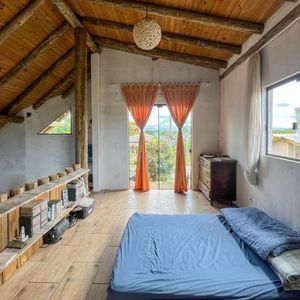 Casa com 80m², 2 dormitórios, 2 vagas no bairro Vila São João em Torres para Comprar