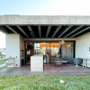 Casa de Condomínio com 221m², 4 dormitórios, 2 suítes, 2 vagas no Vilas do Mar em Passo de Torres para Comprar