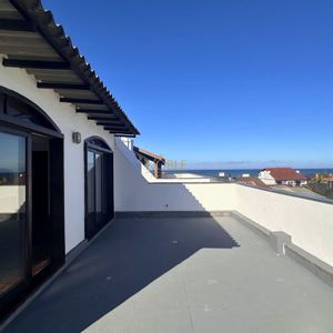 Cobertura com 220m², 3 dormitórios, 1 vaga no Punta Ballena em Torres para Comprar