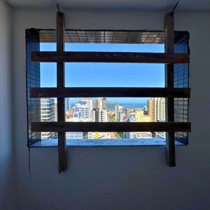 Apartamento com 98m², 2 dormitórios, 2 suítes, 2 vagas no Punta Del Sole em Torres para Comprar