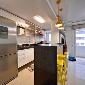 Apartamento com 51m², 1 dormitório, 1 suíte, 1 vaga no Terrazzo em Torres para Comprar