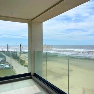 Apartamento com 138m², 3 dormitórios, 3 suítes, 3 vagas no Aura em Torres para Comprar