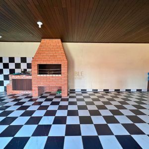 Casa, 6 dormitórios, 1 suíte, 4 vagas no bairro Stan em Torres para Comprar